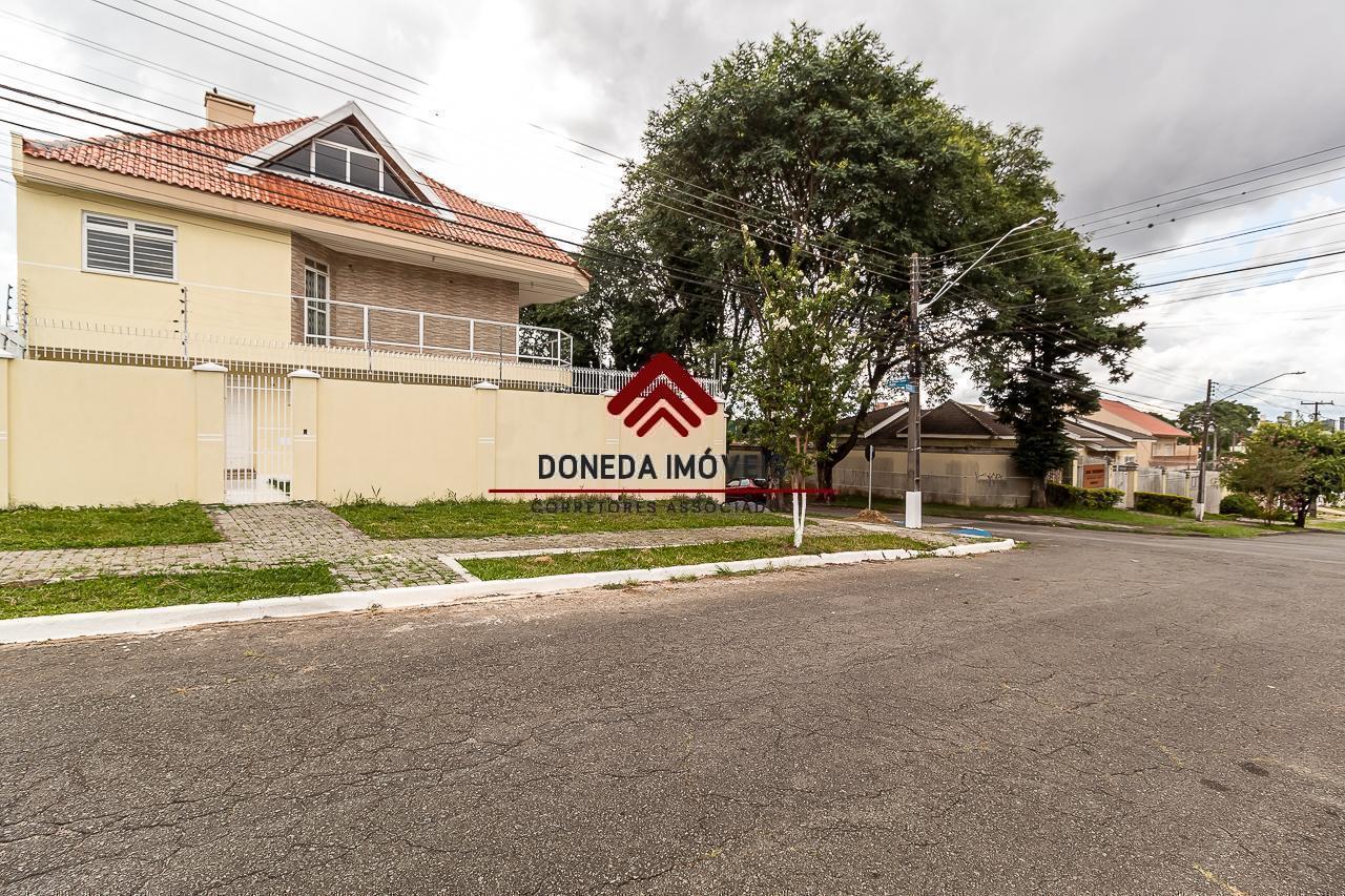 Casa à venda no bairro Parolin em Curitiba/PR